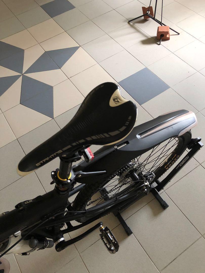 montague paratrooper accessories