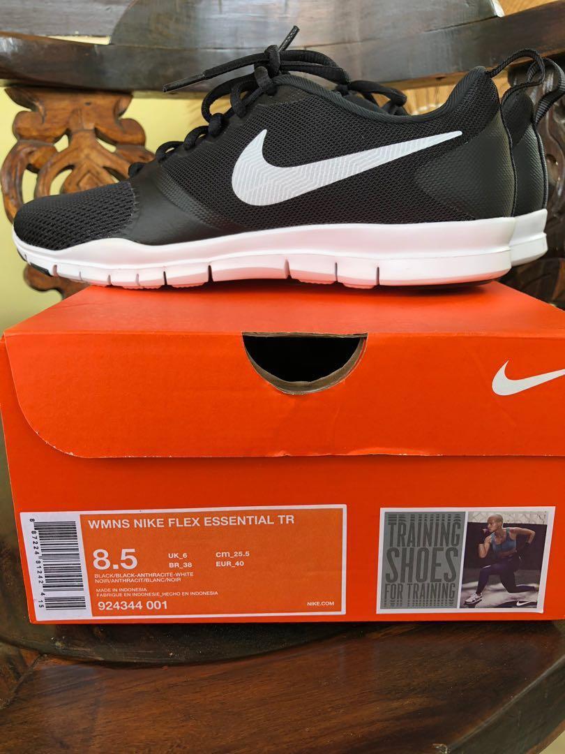 Nike Flex Essential TR original Fesyen Pria Sepatu Sneakers di