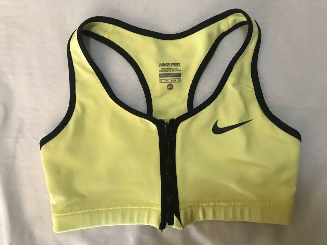 Nike Sports Bra XS (Category: Activewear) located in Makati City. Submitted by dadomz (Listing ID 210574043, Image 1). Description: Used once.