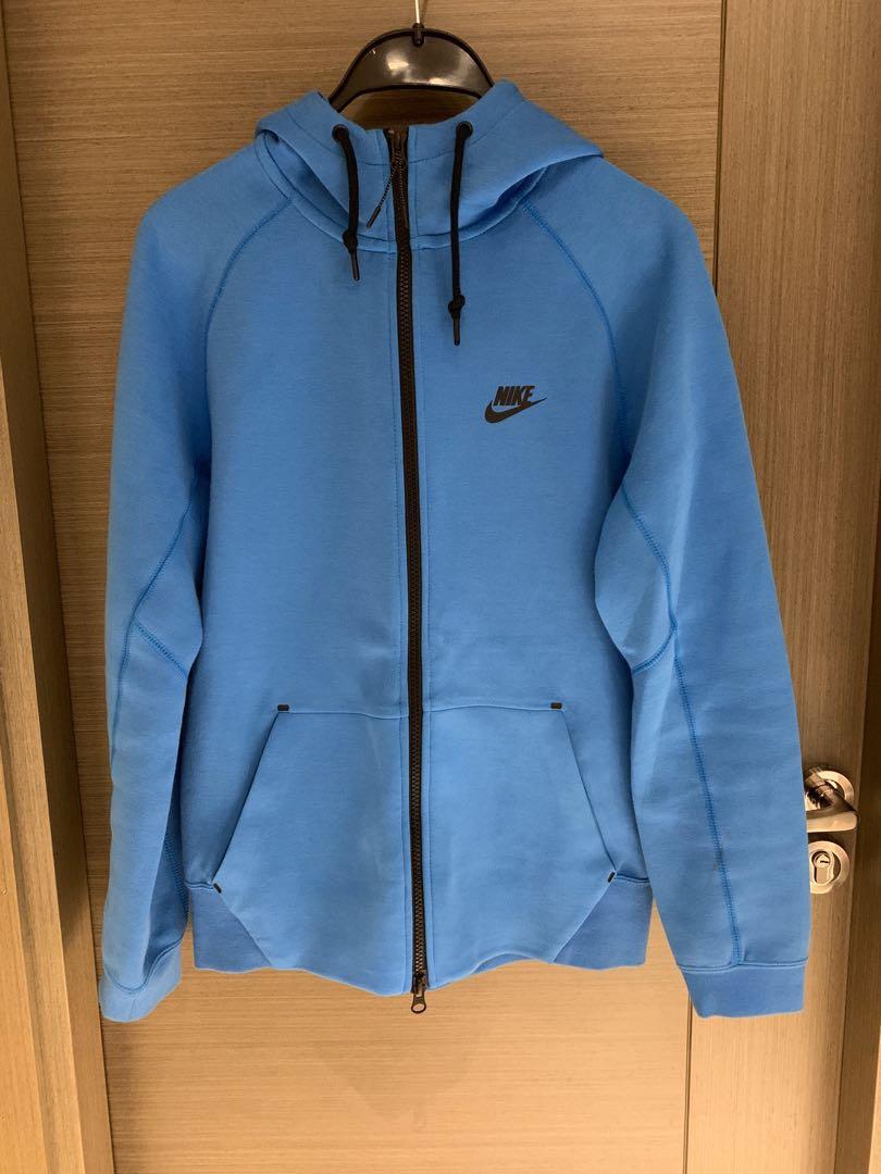 green nike zip up hoodie