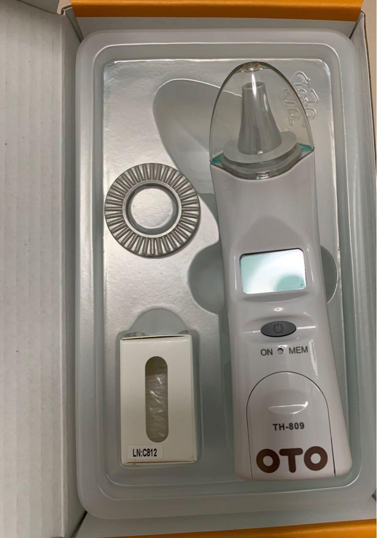 OTO Infrared Ear Thermometer TH809, Everything Else on Carousell