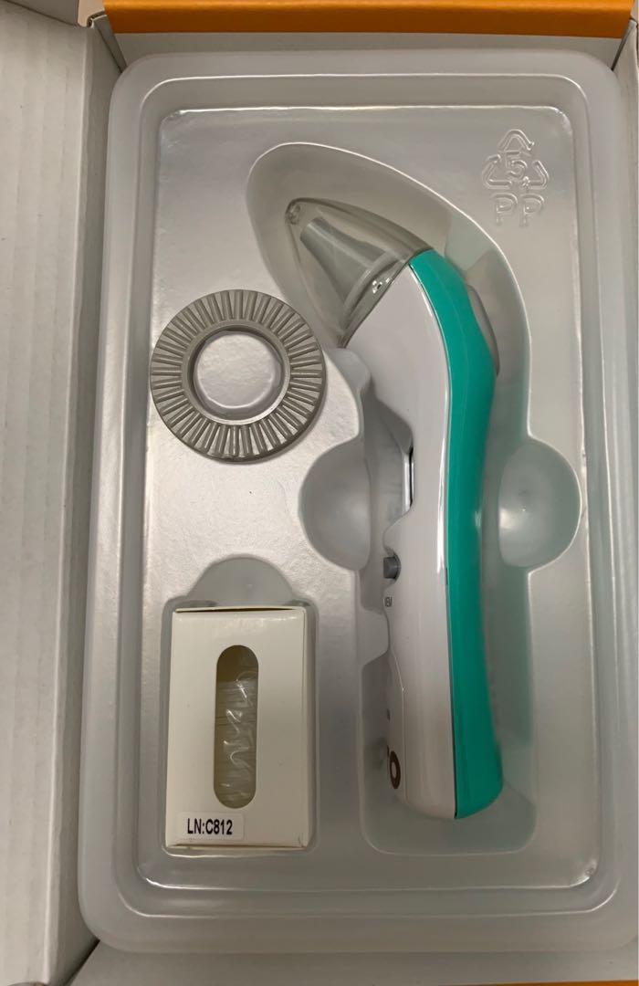 OTO Infrared Ear Thermometer TH809, Everything Else on Carousell