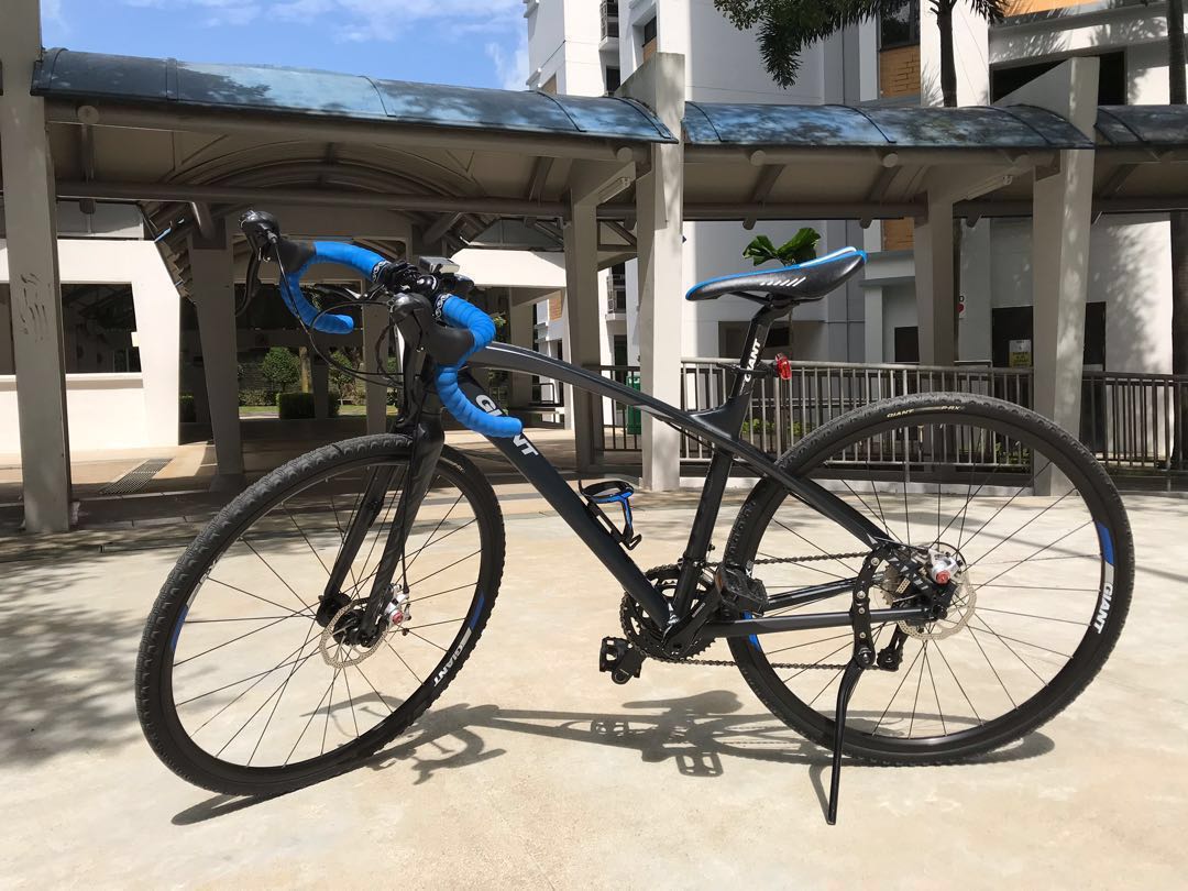 Giant anyroad 1 hybrid top bike 2019