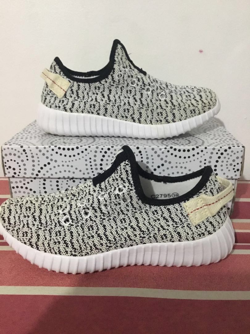 yeezy men to women