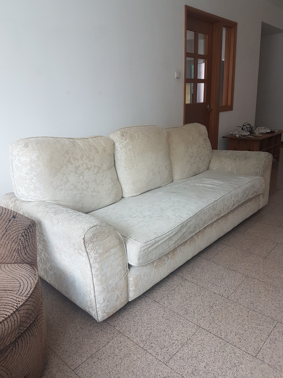 Sofa Pickup And Delivery Home With Images Mover Company Best Movers Moving Companies - TheSofa