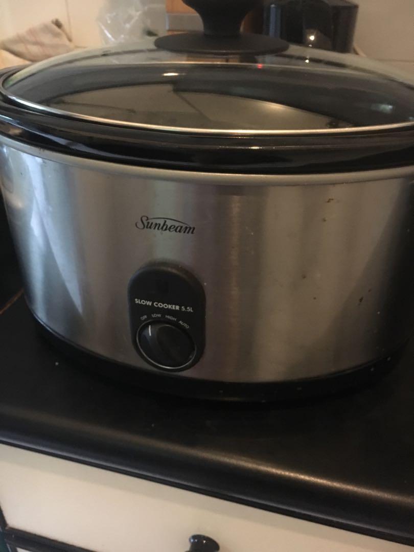 Sunbeam brand slow cooker, TV & Home Appliances, Kitchen Appliances