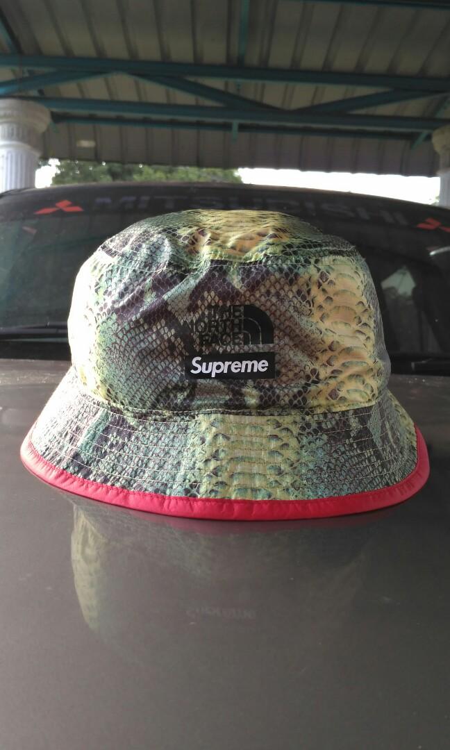 Supreme x north face bucket clearance hat