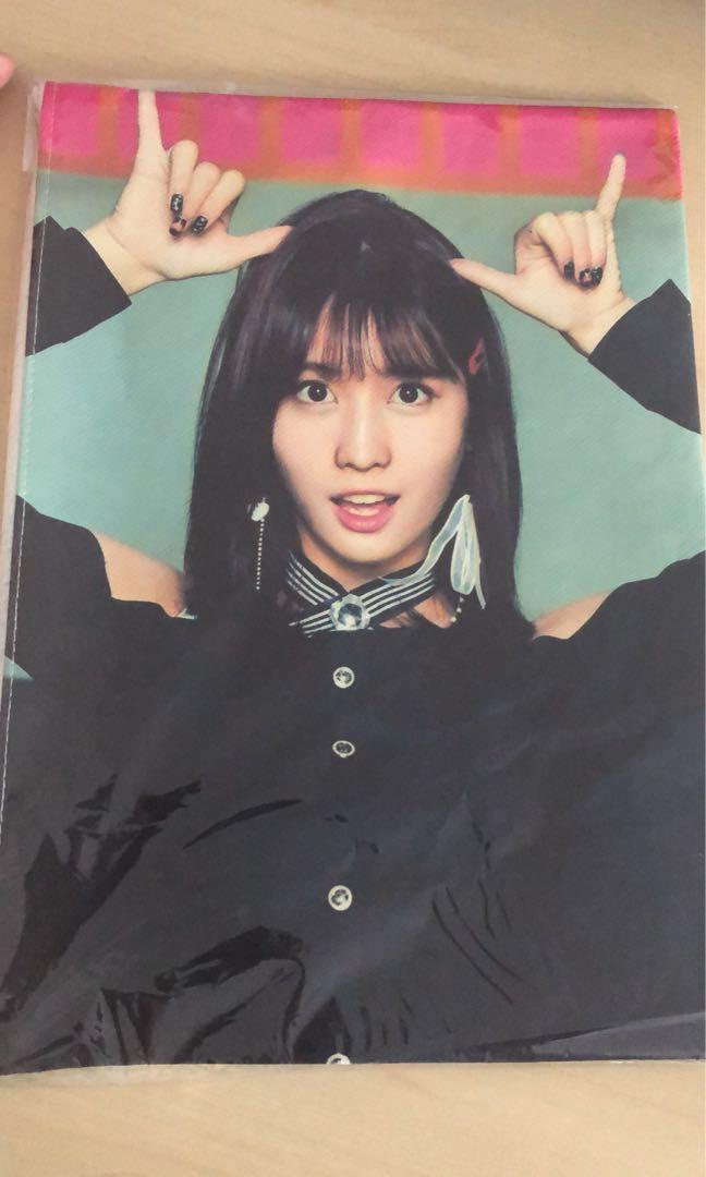 Twice Momo Zip Bag Entertainment K Wave On Carousell Twice Momo Zip Bag Entertainment K Wave On Carousell