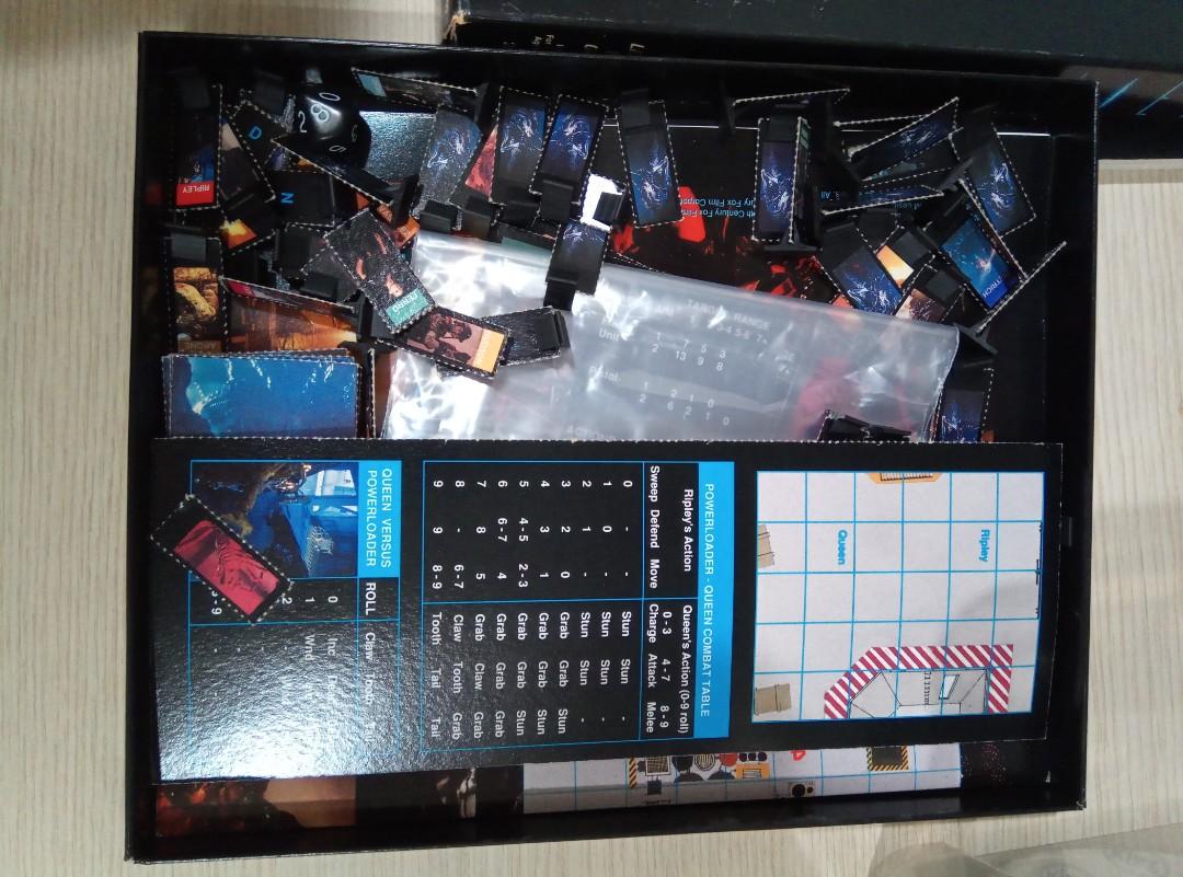 1990 vintage Aliens (the movie) Boardgame (Leading Edge), Hobbies