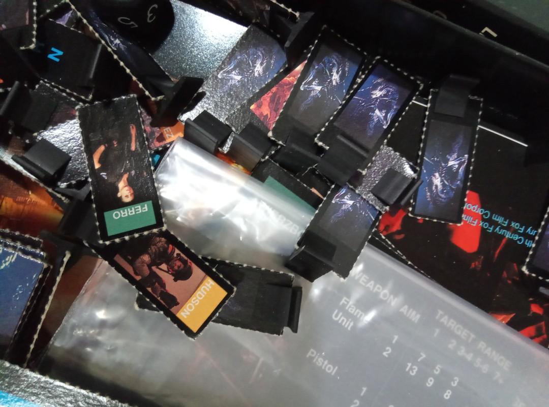 1990 vintage Aliens (the movie) Boardgame (Leading Edge), Hobbies