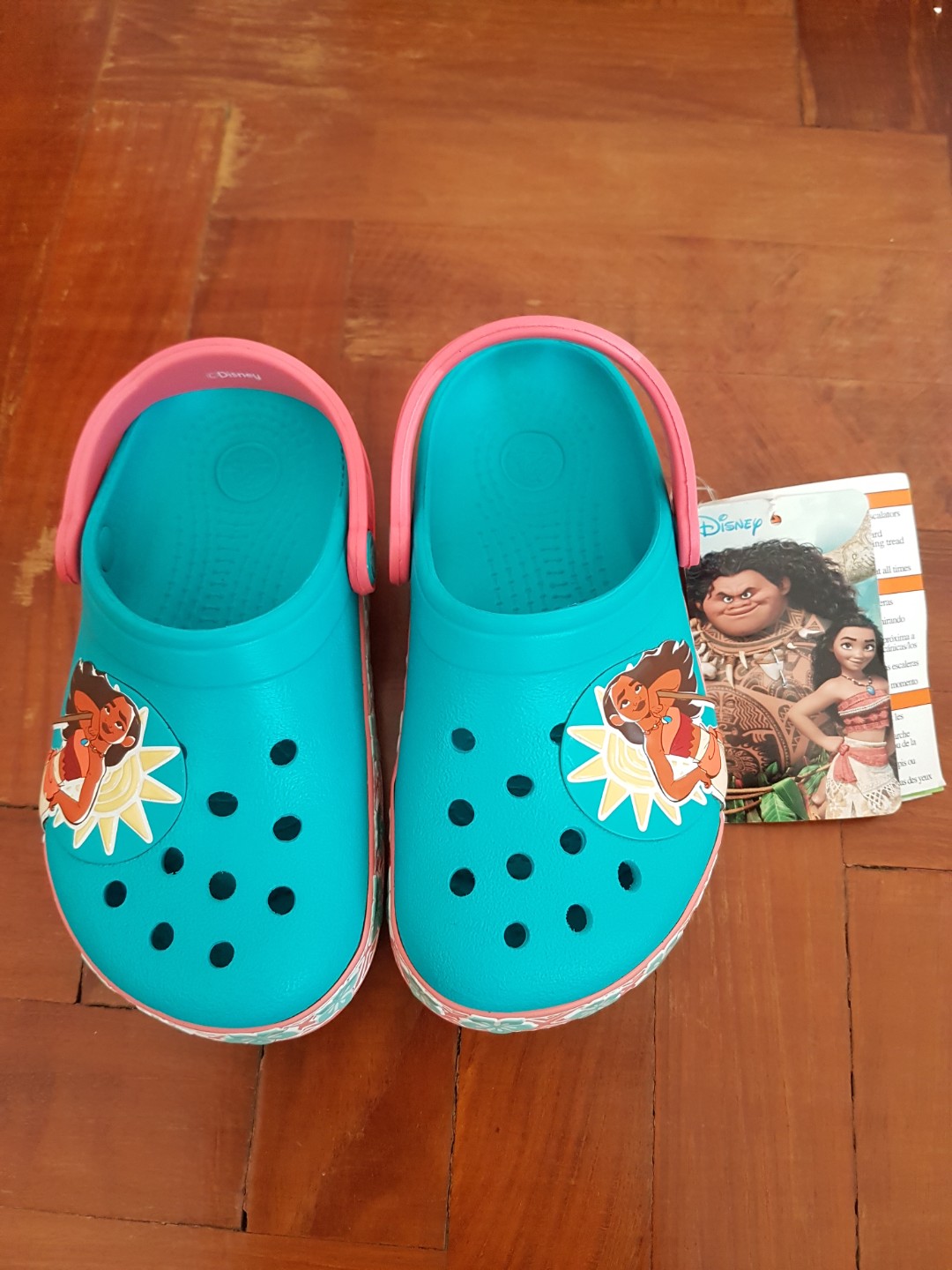 moana crocs