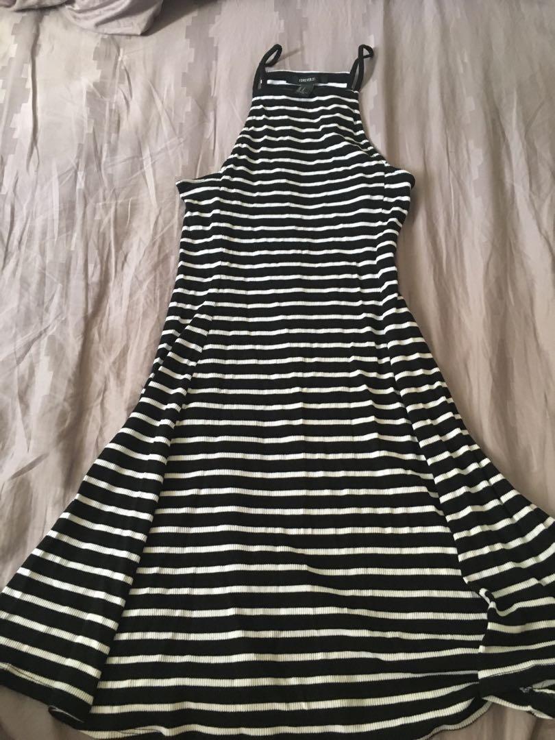 Bn Forever 21 Halter Neck Striped Dress Women S Fashion Clothes Dresses Skirts On Carousell