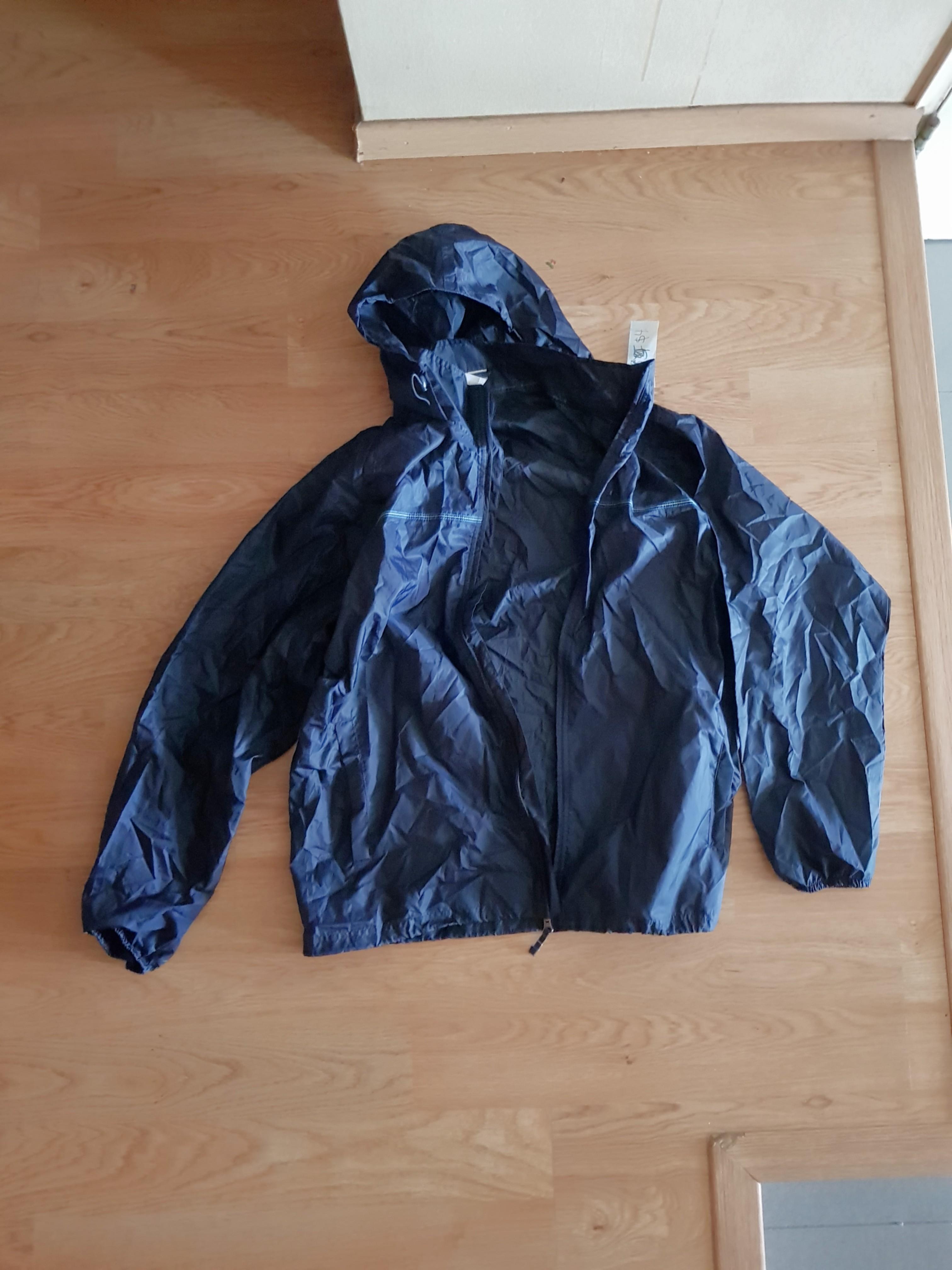 rain jacket decathlon