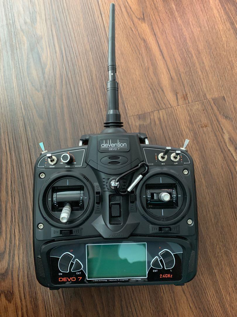 Devo 7 (Category: Networking) located in Singapore. Submitted by crazyclumsykae (Listing ID 210785883, Image 1). Description: Still in good condition.