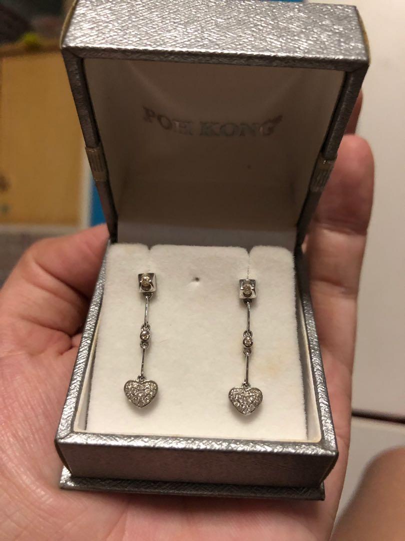 Poh kong deals white gold earrings