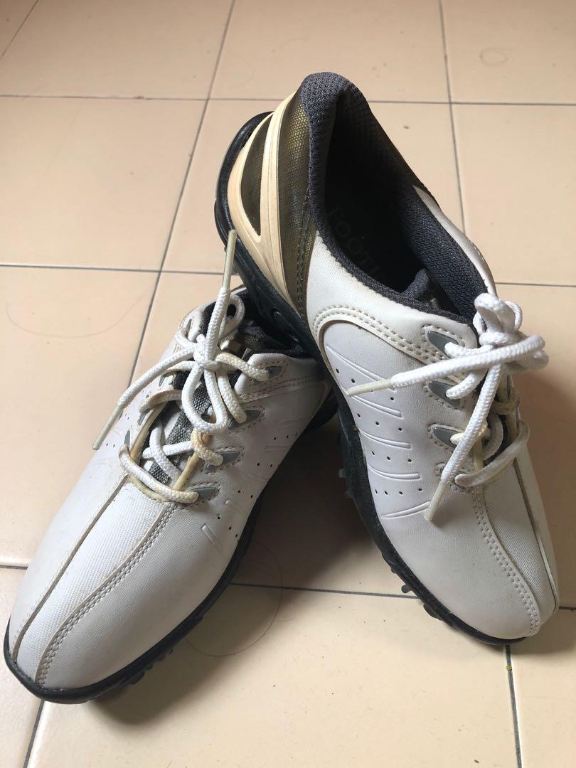 kids size 1 golf shoes