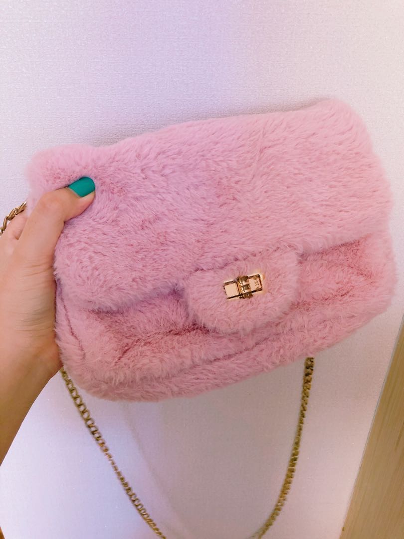 Fluffy deals sling bag