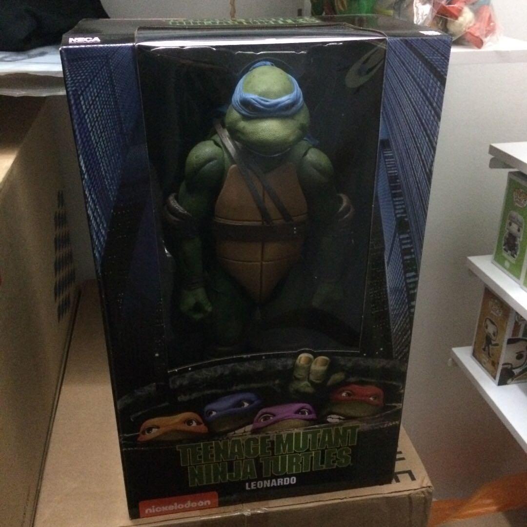 NECA Leonardo Teenage Mutant Ninja Turtles 1990 Movie Action