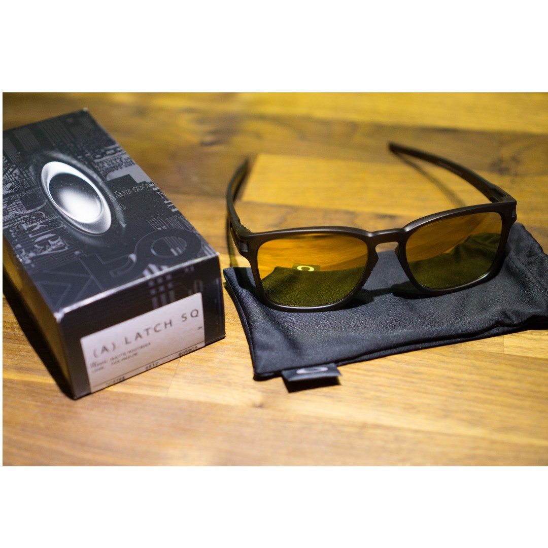 oakley men's latch square sunglasses