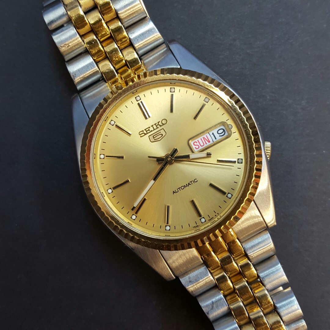 Seiko 5 Day-date Two-tone Automatic Watch 7S26-3110, Men's Fashion, Watches  & Accessories, Watches on Carousell