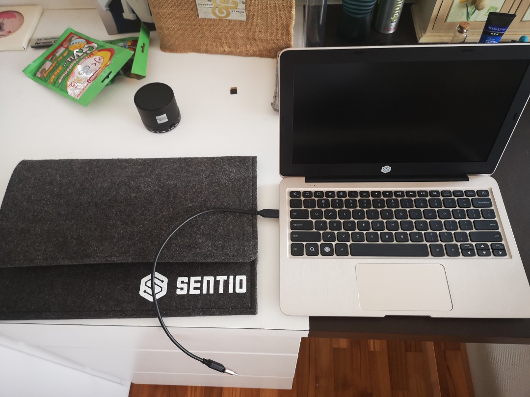 Sentio Superbook Black, TV & Home Appliances, TV & Entertainment