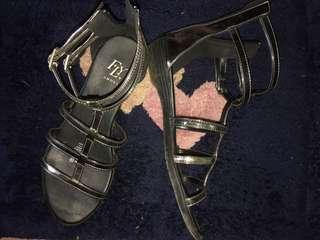 Fly gladiator sandal