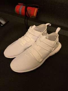 正品 購自日本三井Outlet Nike Vortak 全白