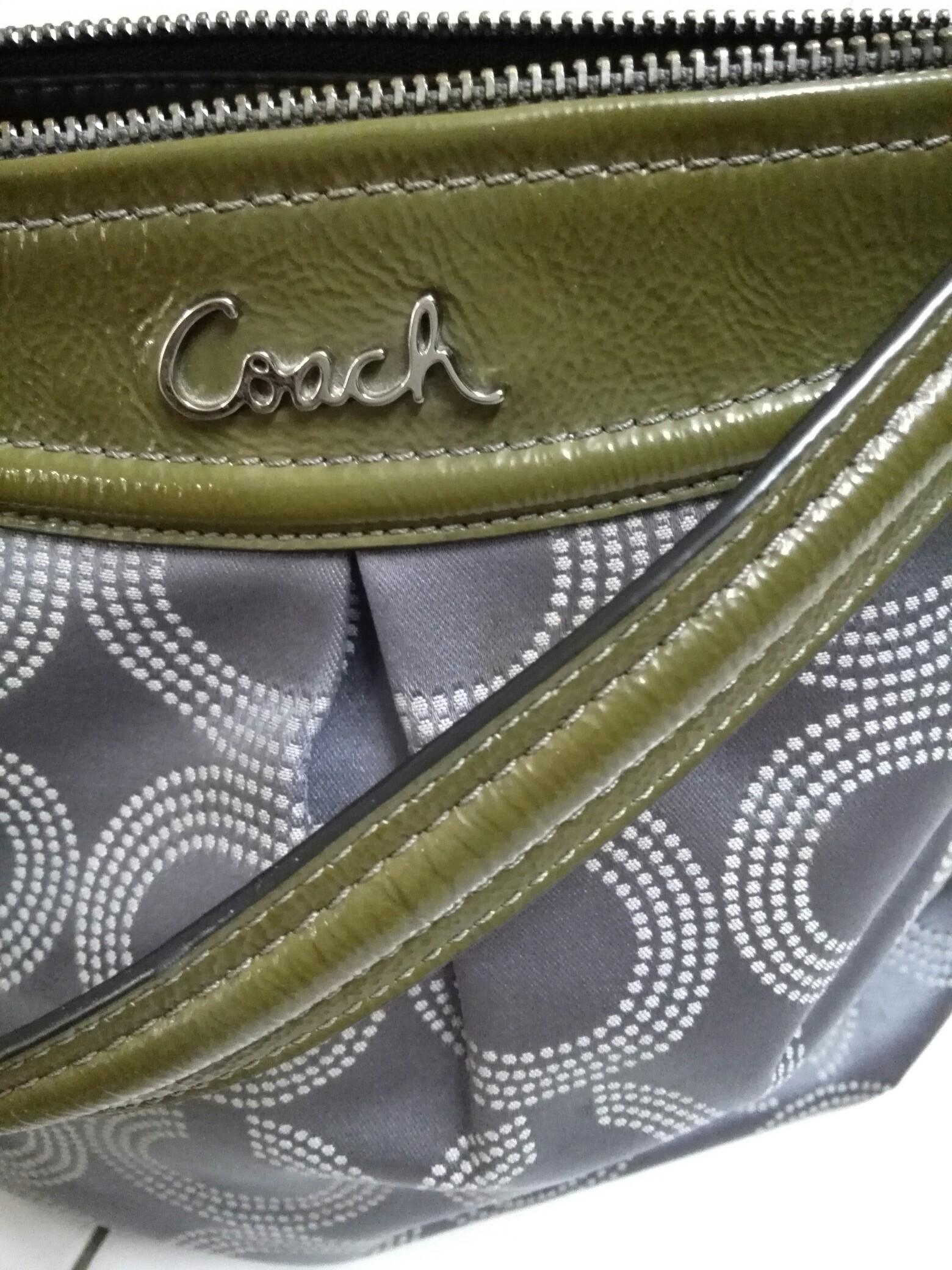 Authentic Coach (Category: Clutches) located in Kuala Lumpur. Submitted by hwchen10 (Listing ID 210916772, Image 1). Description: Authentic Coach Shoulder bag without long strap Used , condition 7.5/10 Minor stain mark inside lining Price reduced from RM180 >RM130 > now RM90 only!.