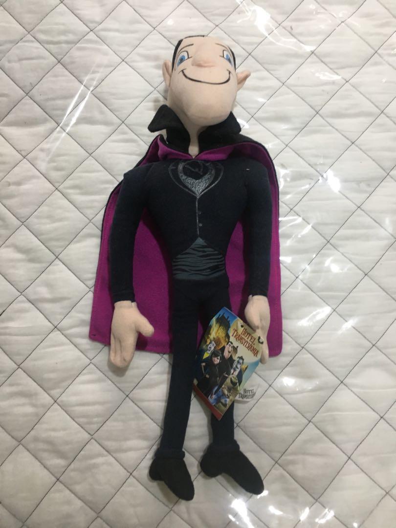 Boneka Hotel Transylvania Dracula Toys Collectibles Mainan Di Carousell When dracula left for the vampire council, he left his sister lydia in charge of the hotel. boneka hotel transylvania dracula