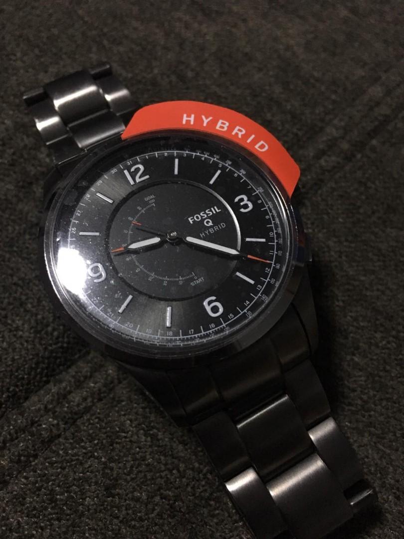 fossil hybrid q activist