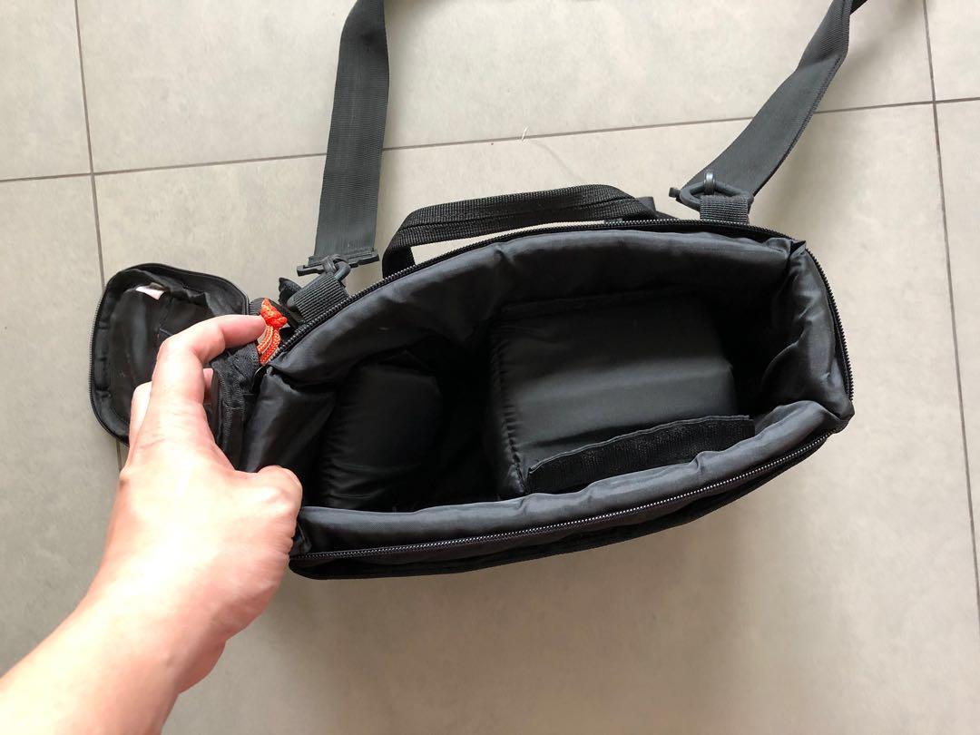 Camera Bag (Category: Camera Bags & Carriers) located in Singapore. Submitted by shen5 (Listing ID 210910474, Image 2). Description: Sony alpha camera bag.