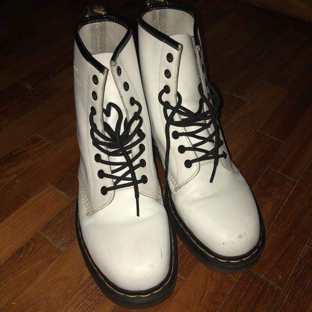 White doc martens used outlet