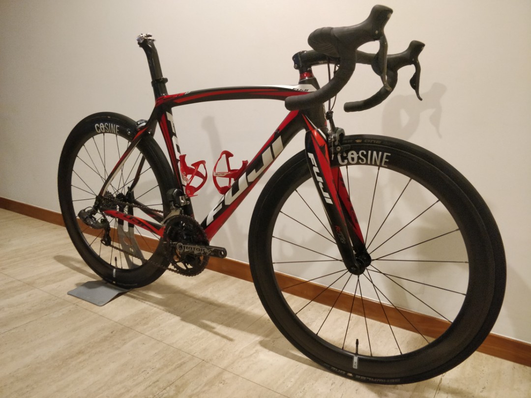 Fuji SST carbon road bike Sports Equipment Bicycles Parts