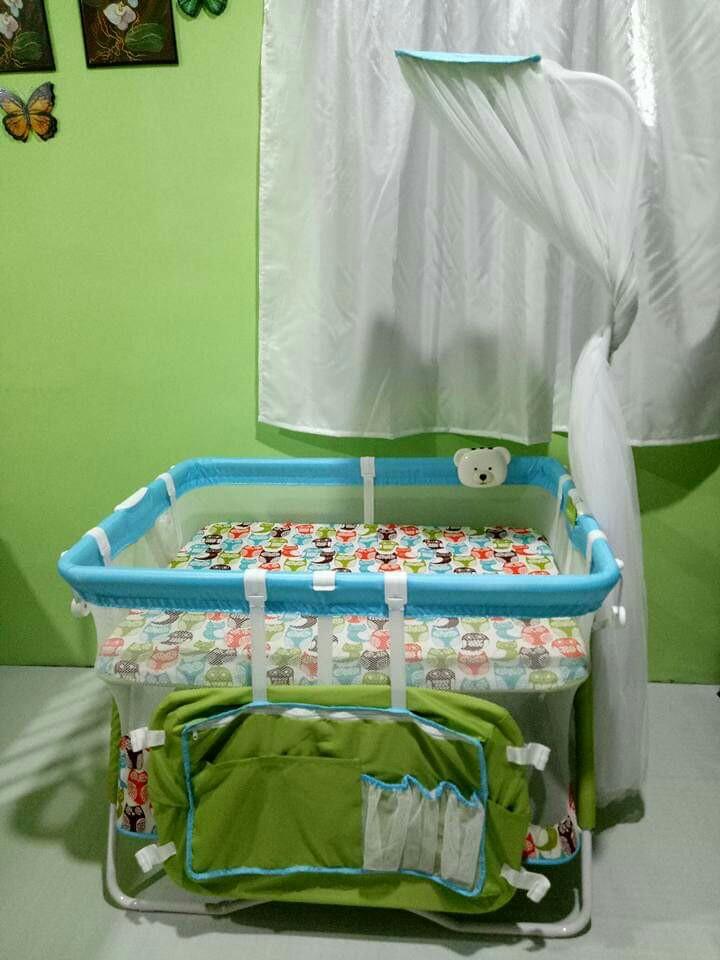 Giant Carrier Quincy Playpen Crib, Babies & Kids, Baby Nursery & Kids