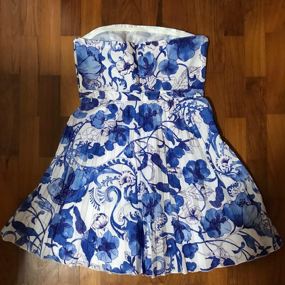 H M Floral Motif Pleated Tube Dress In Blue White Women S Fashion Clothes Dresses Skirts On Carousell