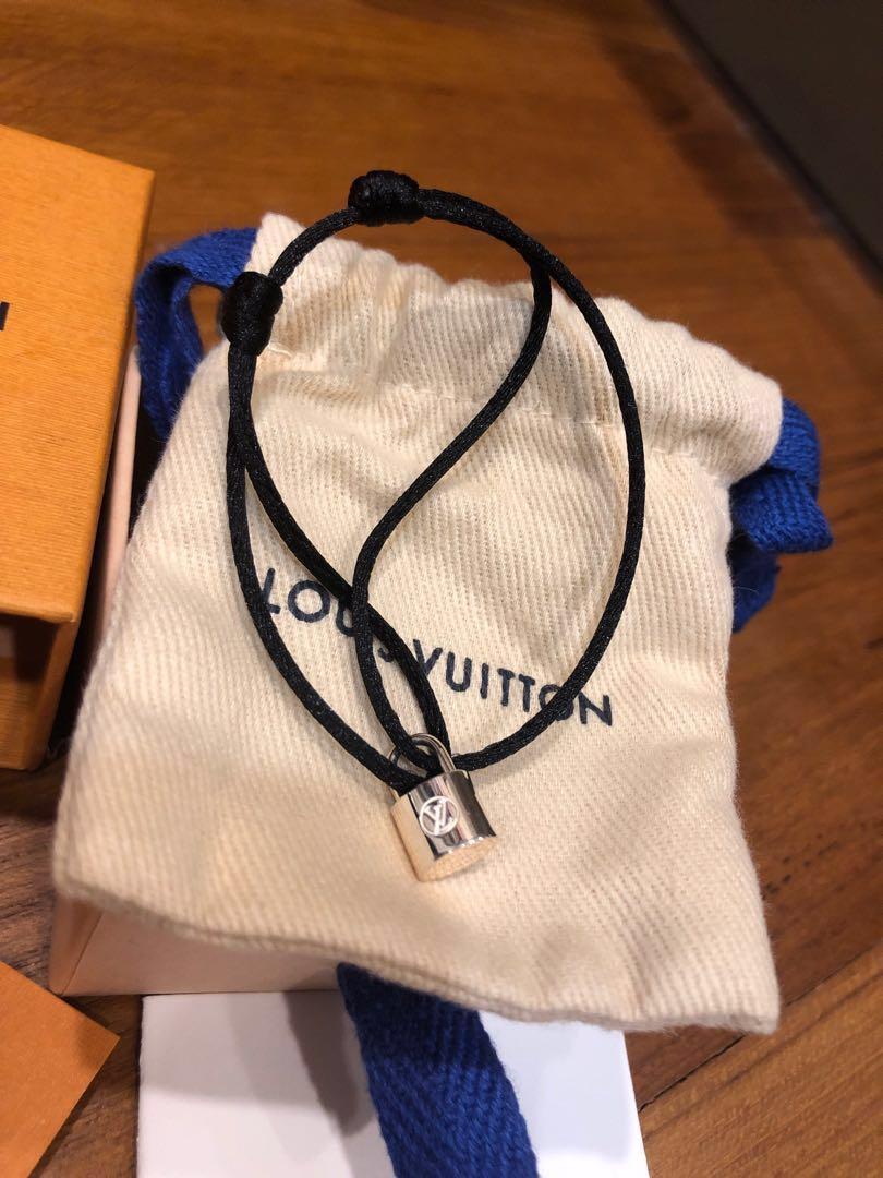 Louis Vuitton Sterling Silver Lockit Chain Bracelet (SHF-Nq3sPh)