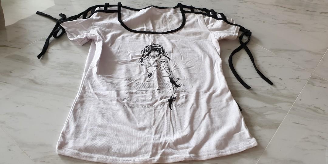 Top (Category: Sleeveless) located in Singapore. Submitted by ocean30 (Listing ID 210913428, Image 3). Description: All selling at $5..