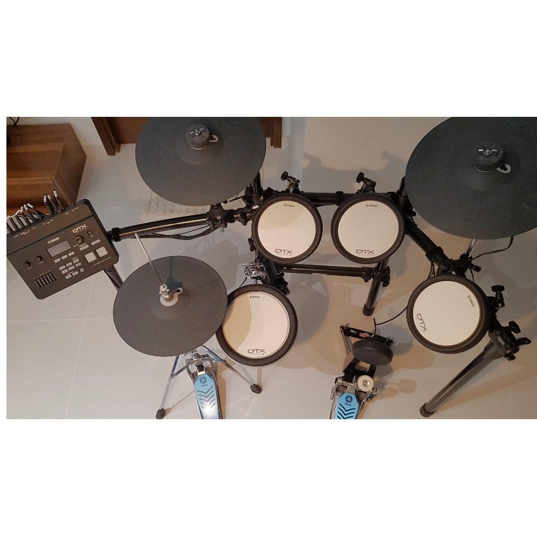 Yamaha DTX700K Electronic Drum kit set