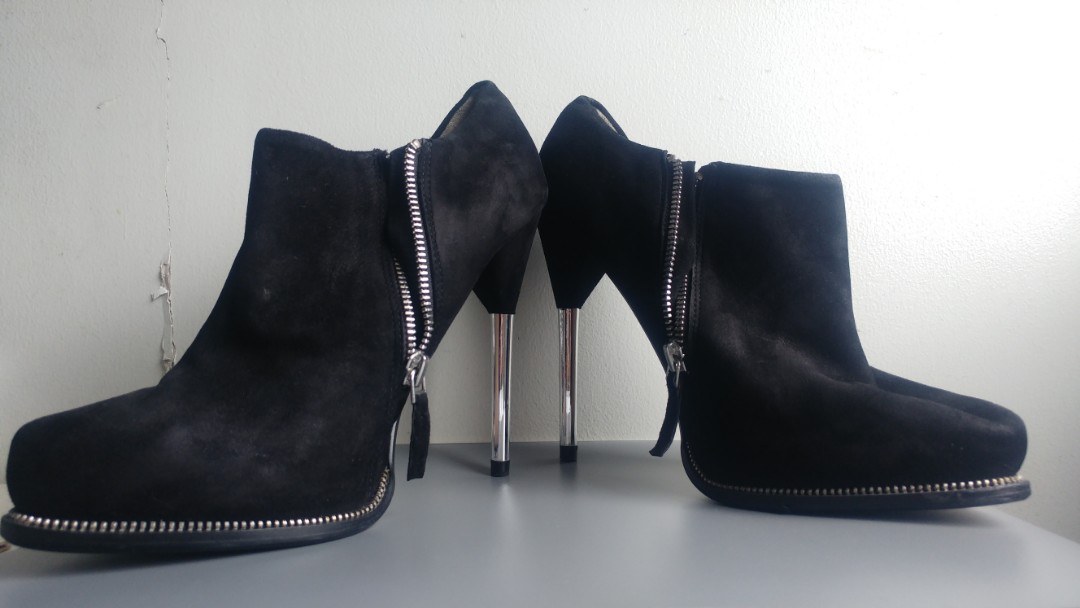 zara black heeled boots