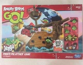 BNIB Hasbro Gaming Angry Birds GO Pirate Ship  Pirate Pig Attack Game
