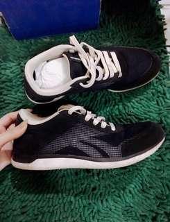 Reebok Sneakers