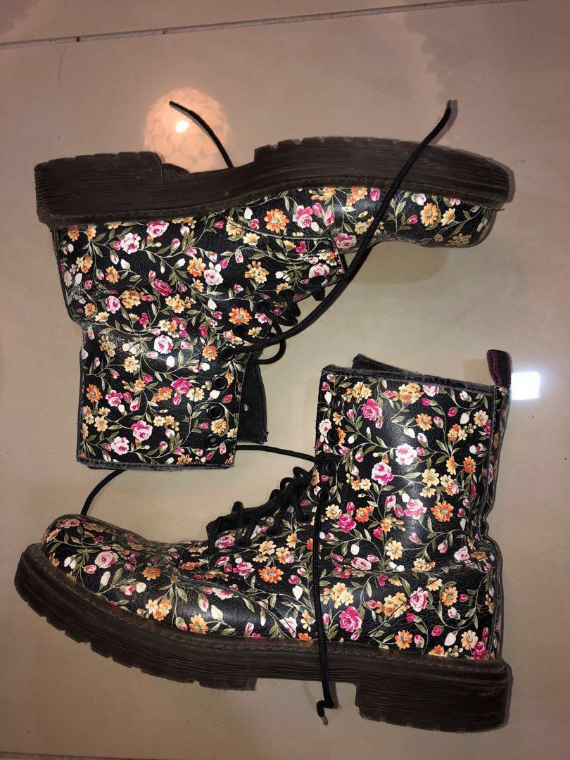 Aldo black floral boots, Women's 