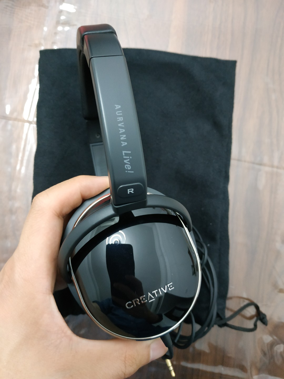 creative aurvana live amazon