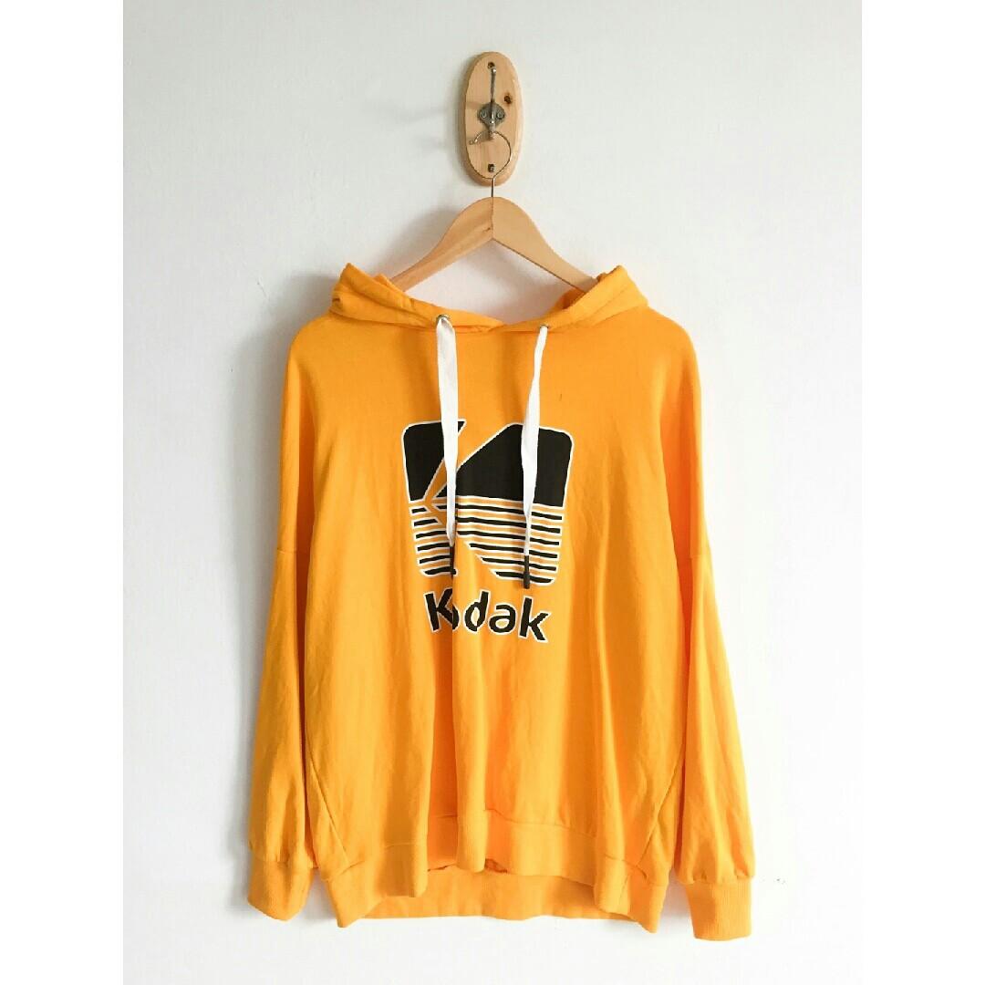 KODAK VINTAGE PULLOVER PULL AND BEAR / pull&bear (Category: Others Tops) located in Quezon City. Submitted by tokiyonihon (Listing ID 211223358, Image 2). Description: Thank you for taking interest in AllSizeManila/tokiyinihon Items are delivered directly from Japan. Posted items are on hand 👍. Items are brand new, tagged and sealed. Items are packed with scent pellets so you can wear the item anytime. Item's description: Sizes Available: Small.
