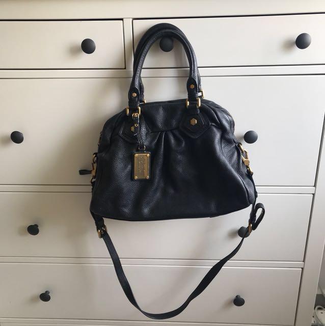 black tote crossbody bag