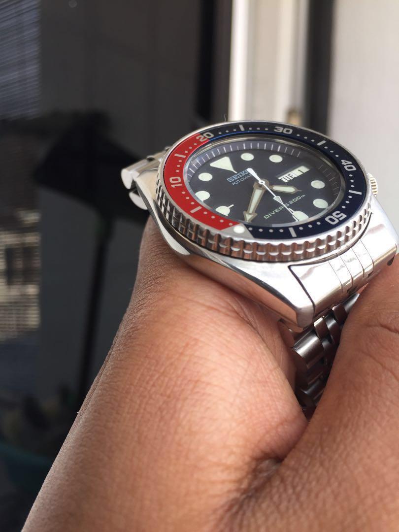 Seiko SKX 015 Diver Pepsi Automatic Men's Watch RARE Vintage, Men's  Fashion, Watches & Accessories, Watches on Carousell