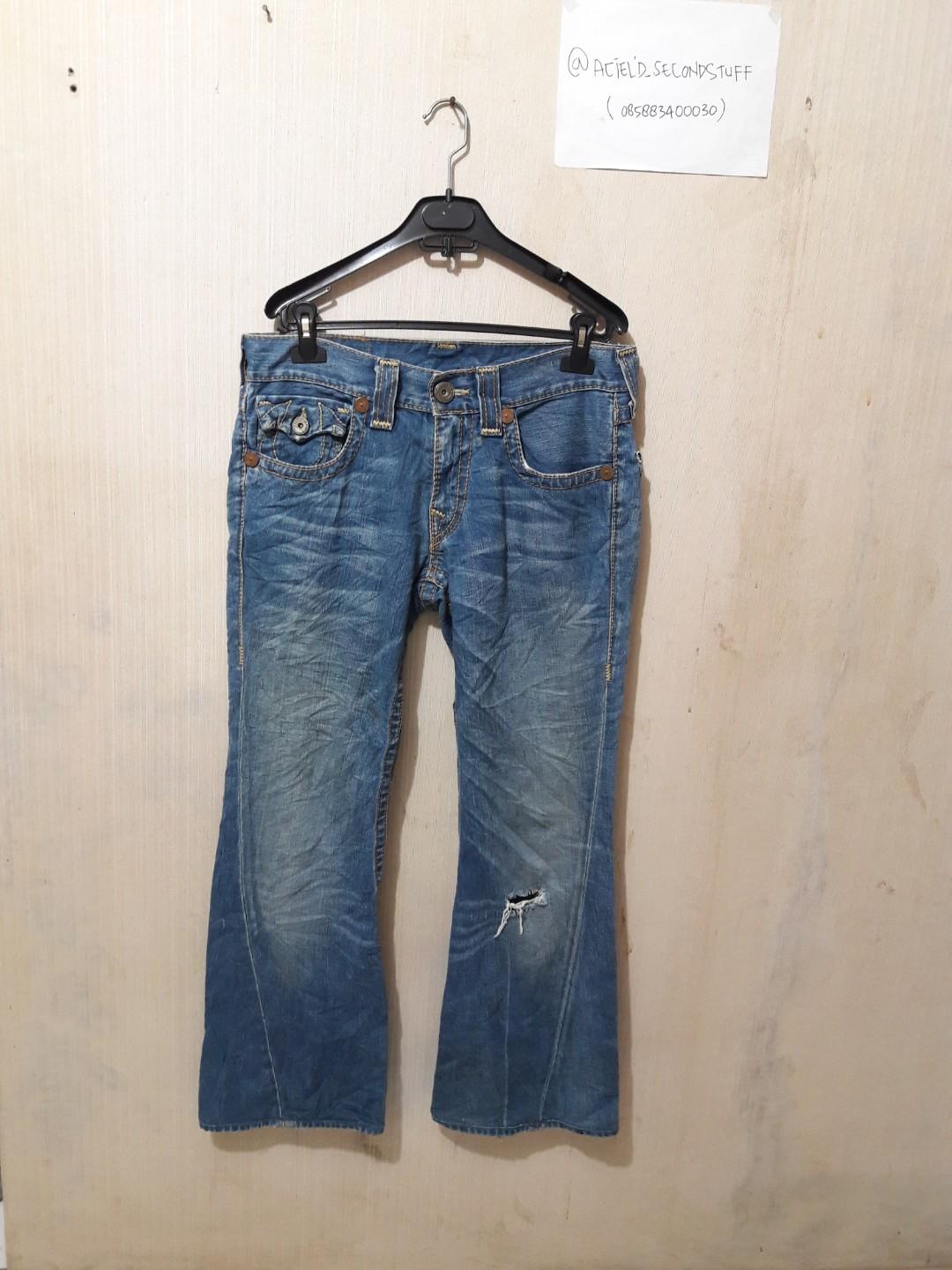 TRUE RELIGION DENIM JEANS made in U.S.A ( ACCENT SELVEDGE ), Fesyen Pria,  Pakaian , Bawahan di Carousell