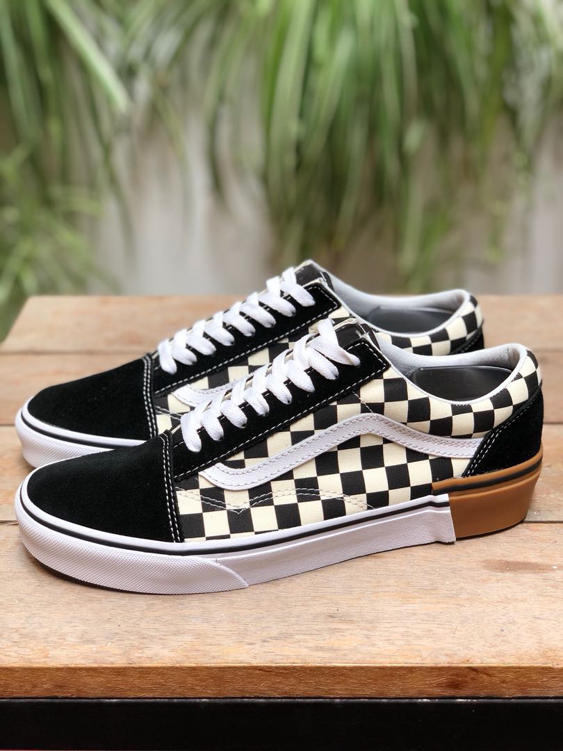 vans old skool checkerboard gum