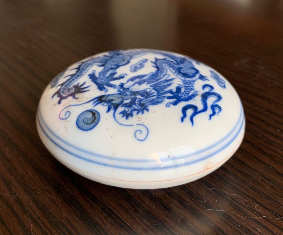 乾隆年製青花龍紋瓷印泥盒（7cmx3cm), 興趣及遊戲, 收藏品及紀念品