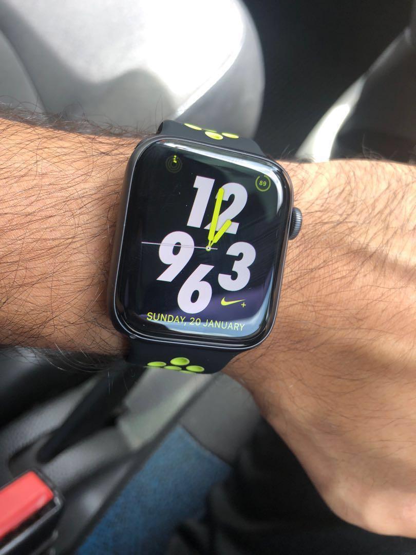 Apple watch nike 44. Apple watch se 44mm Nike. Apple watch Series 6 Nike 44mm. Эпл вотч se 44 мм найк. Apple watch Series 5 44mm Nike.